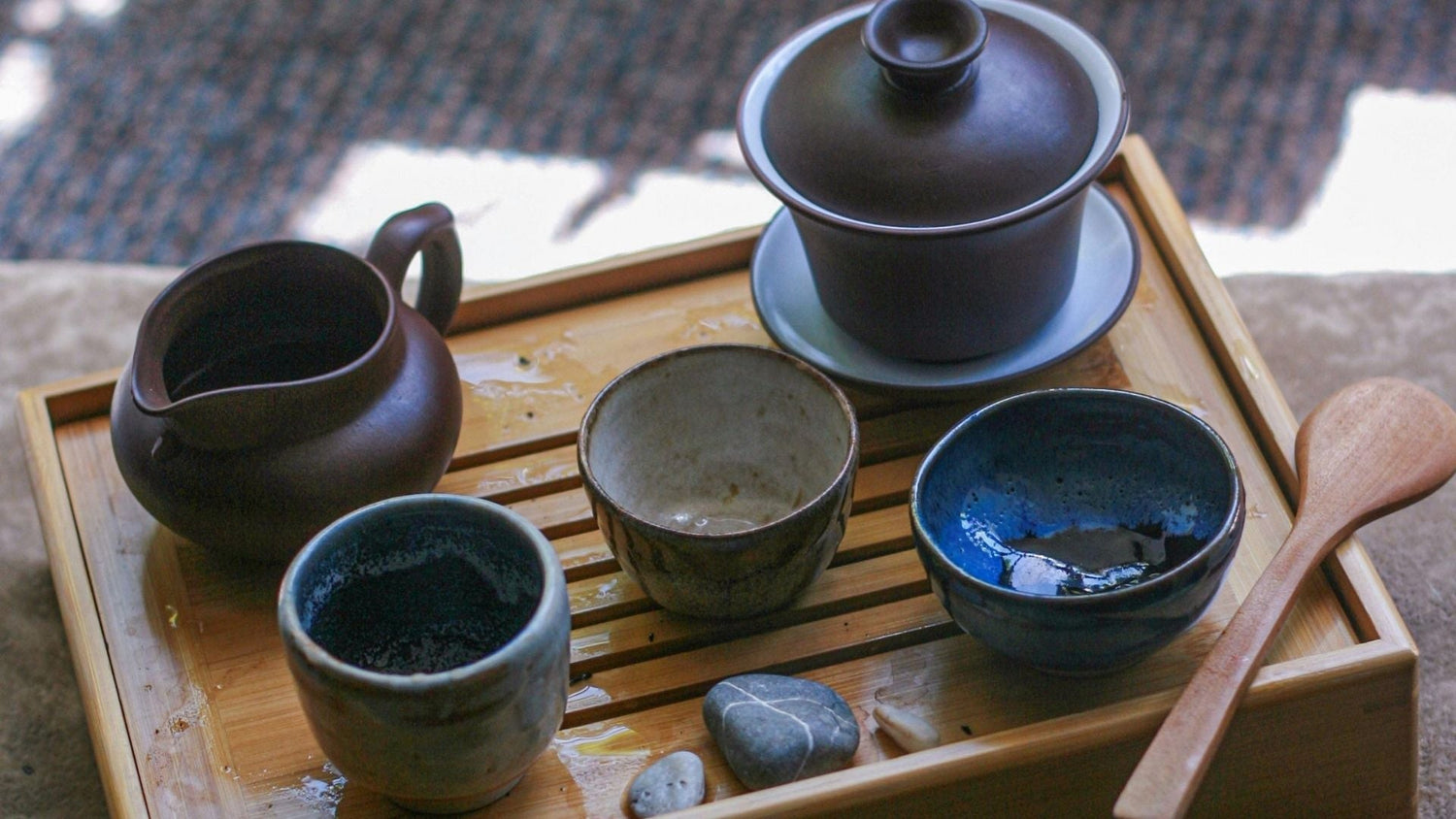 The Stillness in a Cup of Tea: Why the Quality of Rest Changes How Deeply We Recover